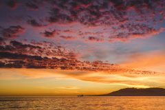 beautiful-view-sunset-sea-scaled