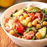 Receita de Salada de Grão-de-Bico Mediterrânea: Sabor e Saúde no Prato